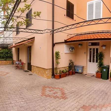 Nina Apartment